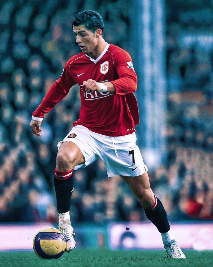Cristiano Ronaldo Playing for Manchester United