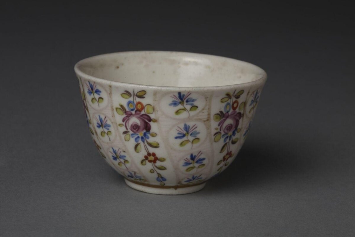 Hand-painted Floral Porcelain Bowl
