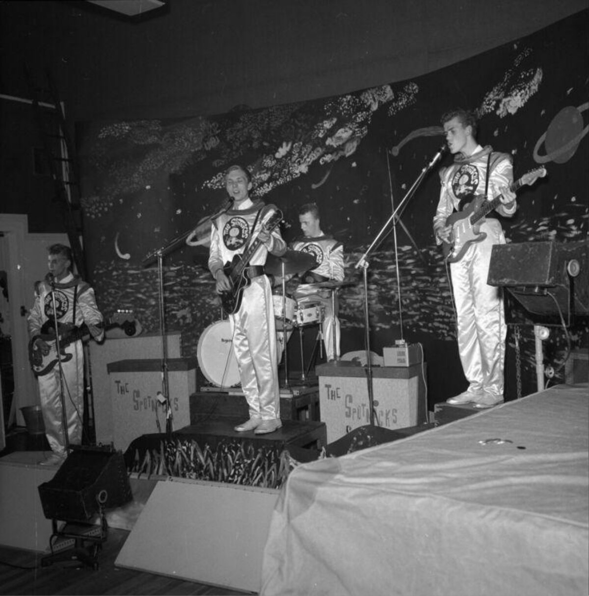 The Spotnicks Band Stage Performance