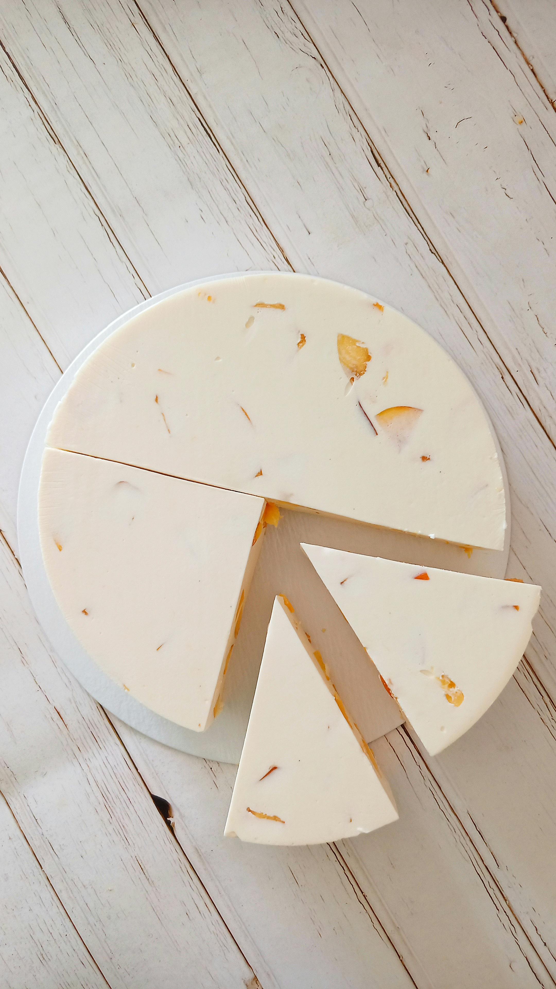 Sliced Mango No-Bake Cheesecake