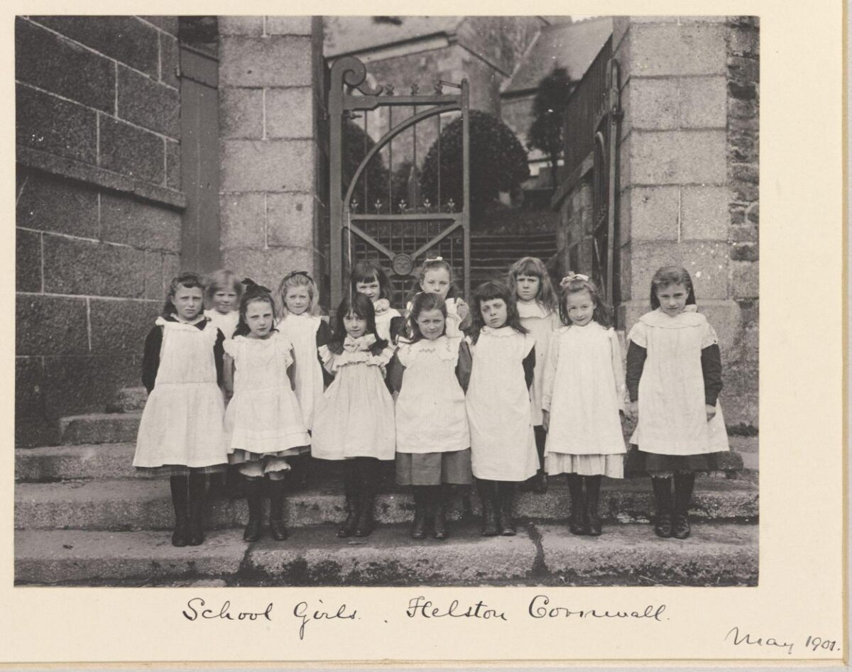 1901 School Girls Helston Cornwall