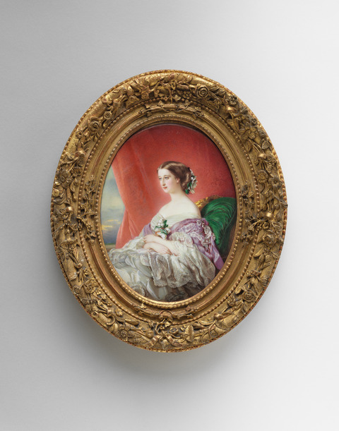 Oval Framed Portrait of a Victorian Lady
