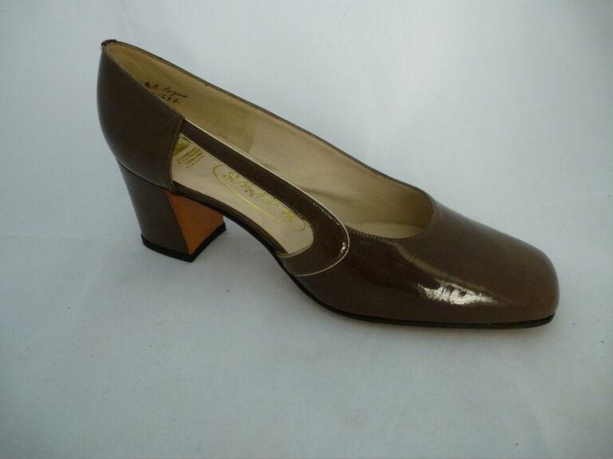 Brown Block Heel Pump Shoe