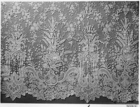 Vintage Floral Ornate Lace Border