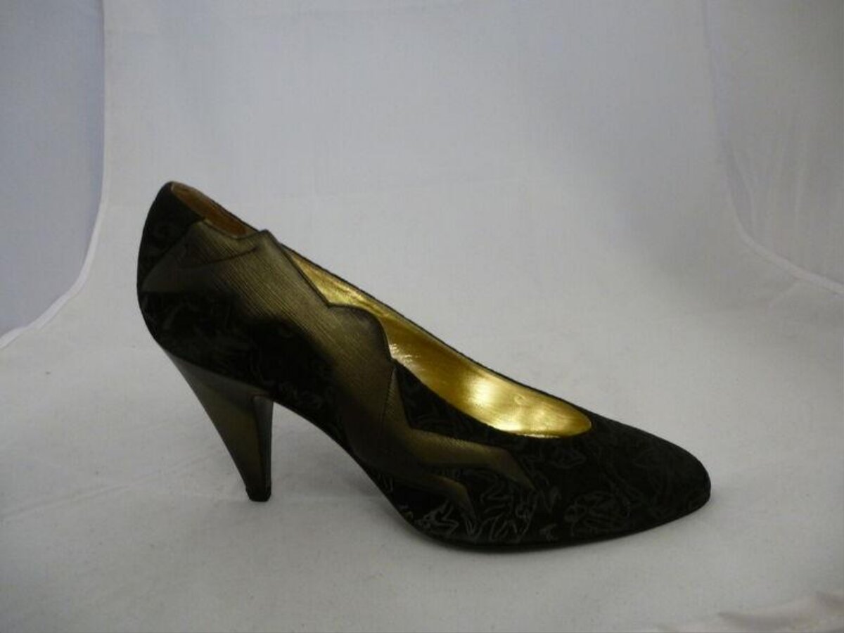 Vintage Black Gold High Heel Pump