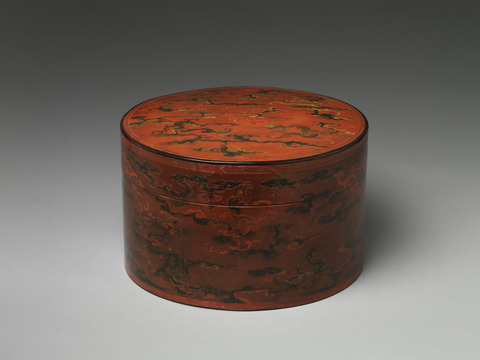 Antique Cloud Pattern Round Lacquer Box