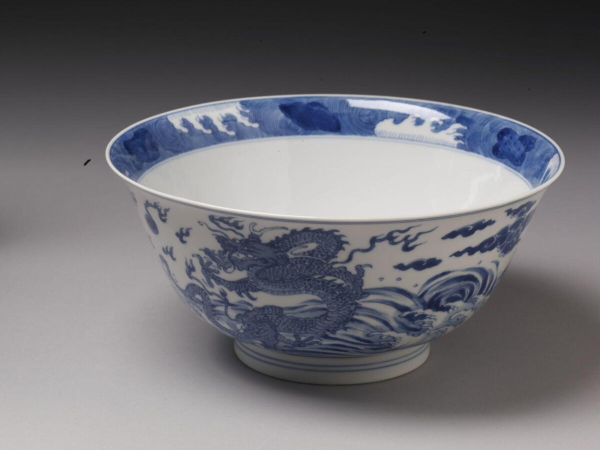 Blue and White Dragon Pattern Porcelain Bowl