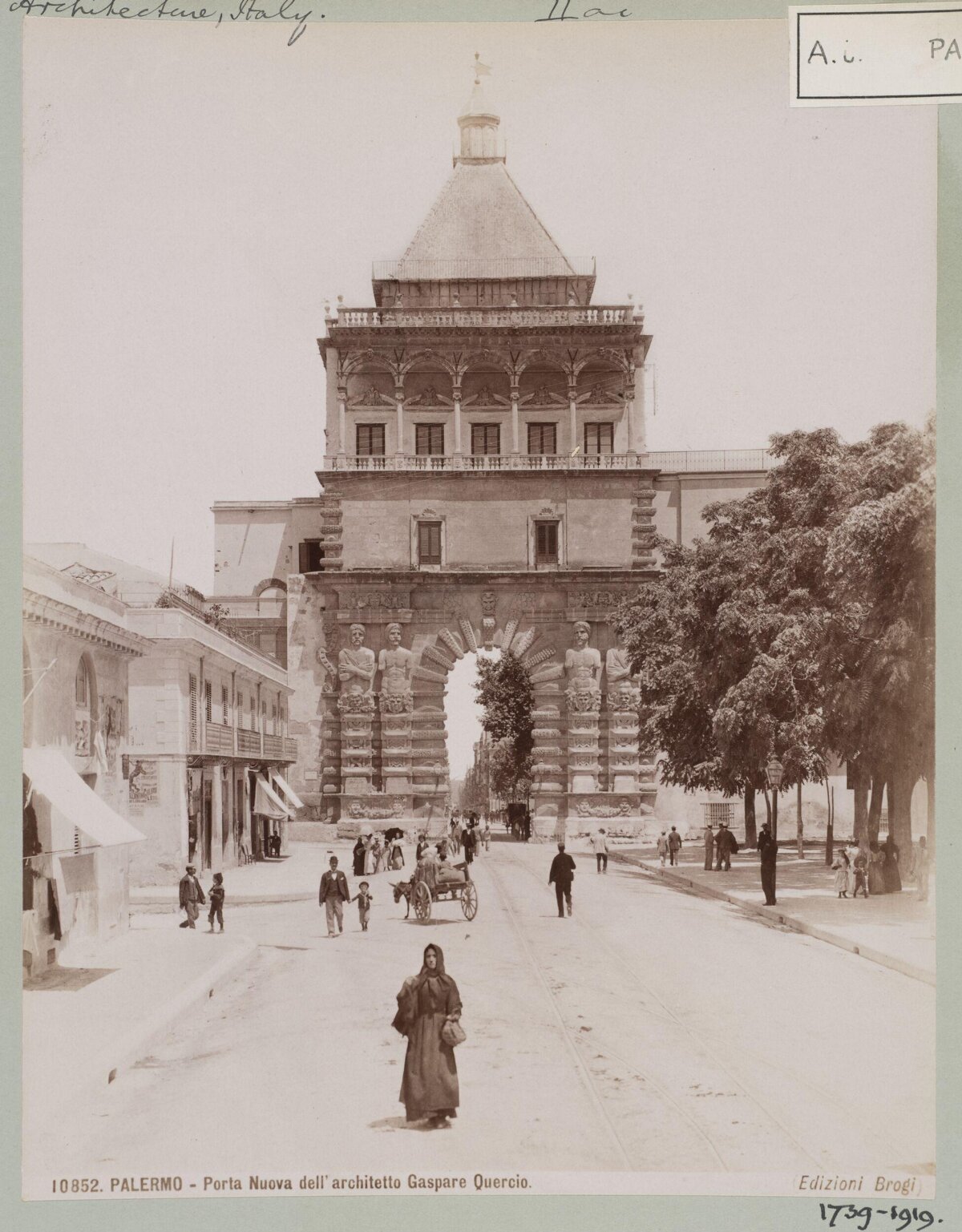 Palermo Porta Nuova Vintage Street View