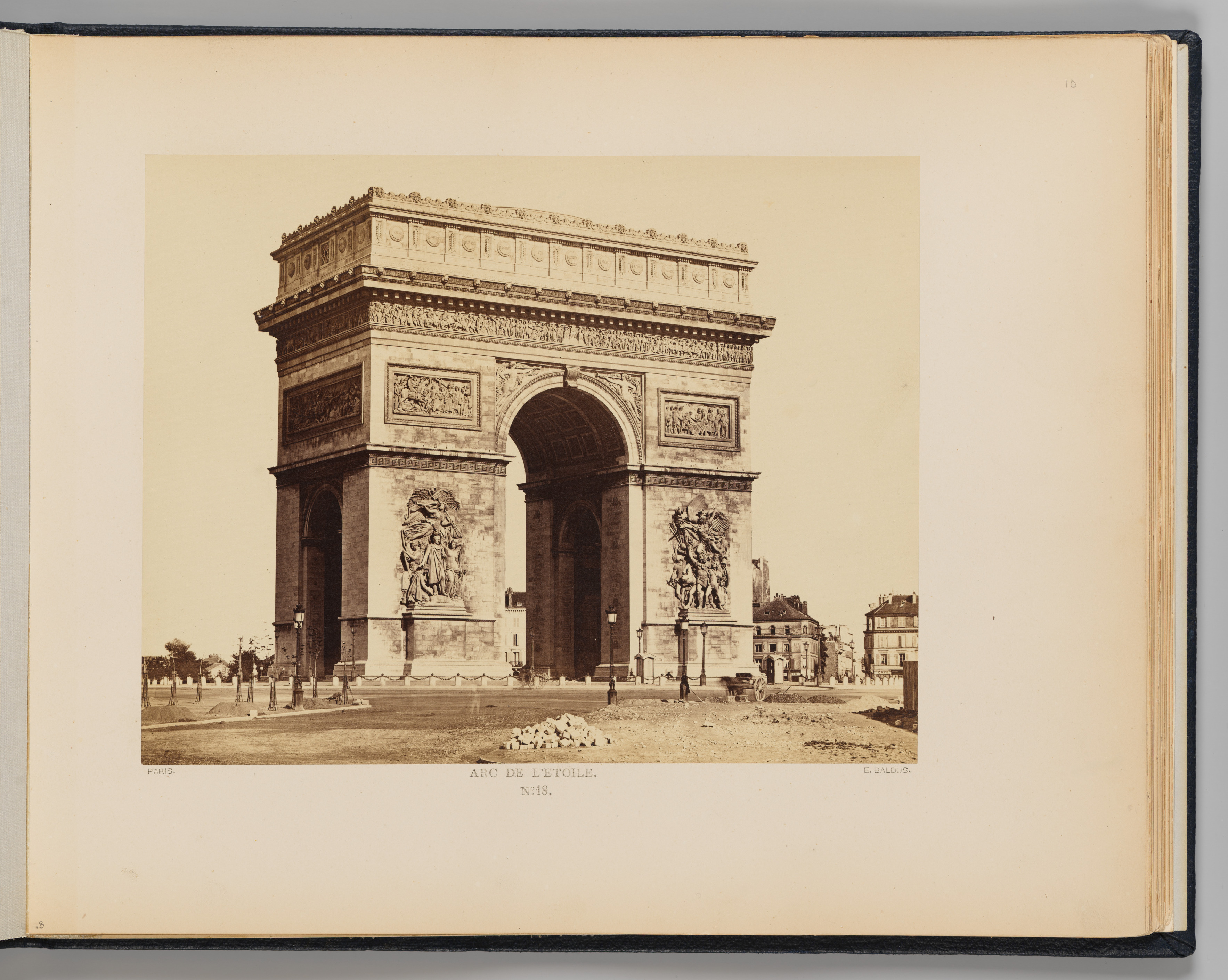 Arc de l'Etoile in Paris