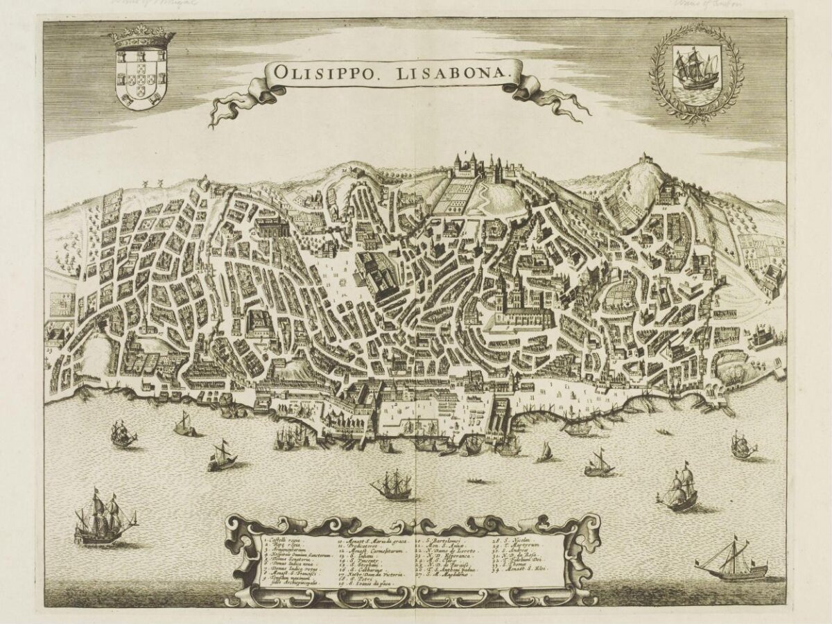 Antique Engraved Map of Lisbon — Maps