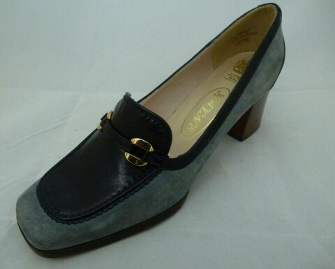 Women's Two-tone Block Heel Pump