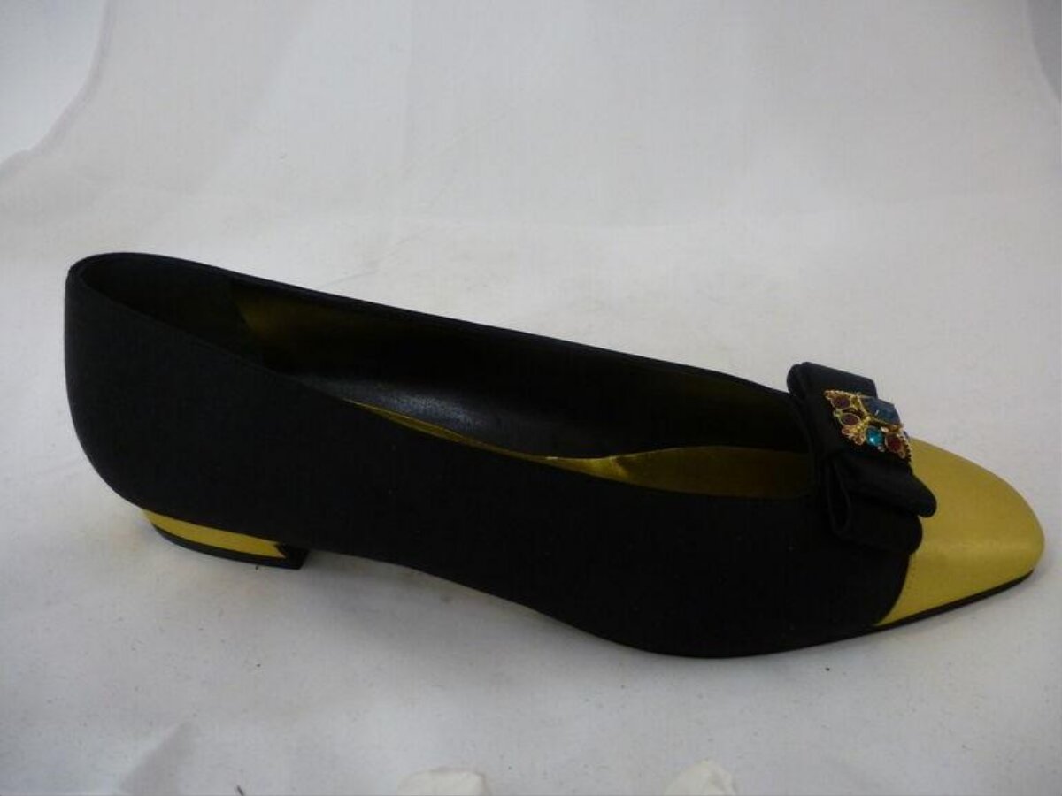 Black and Gold Decorated Flat Shoe