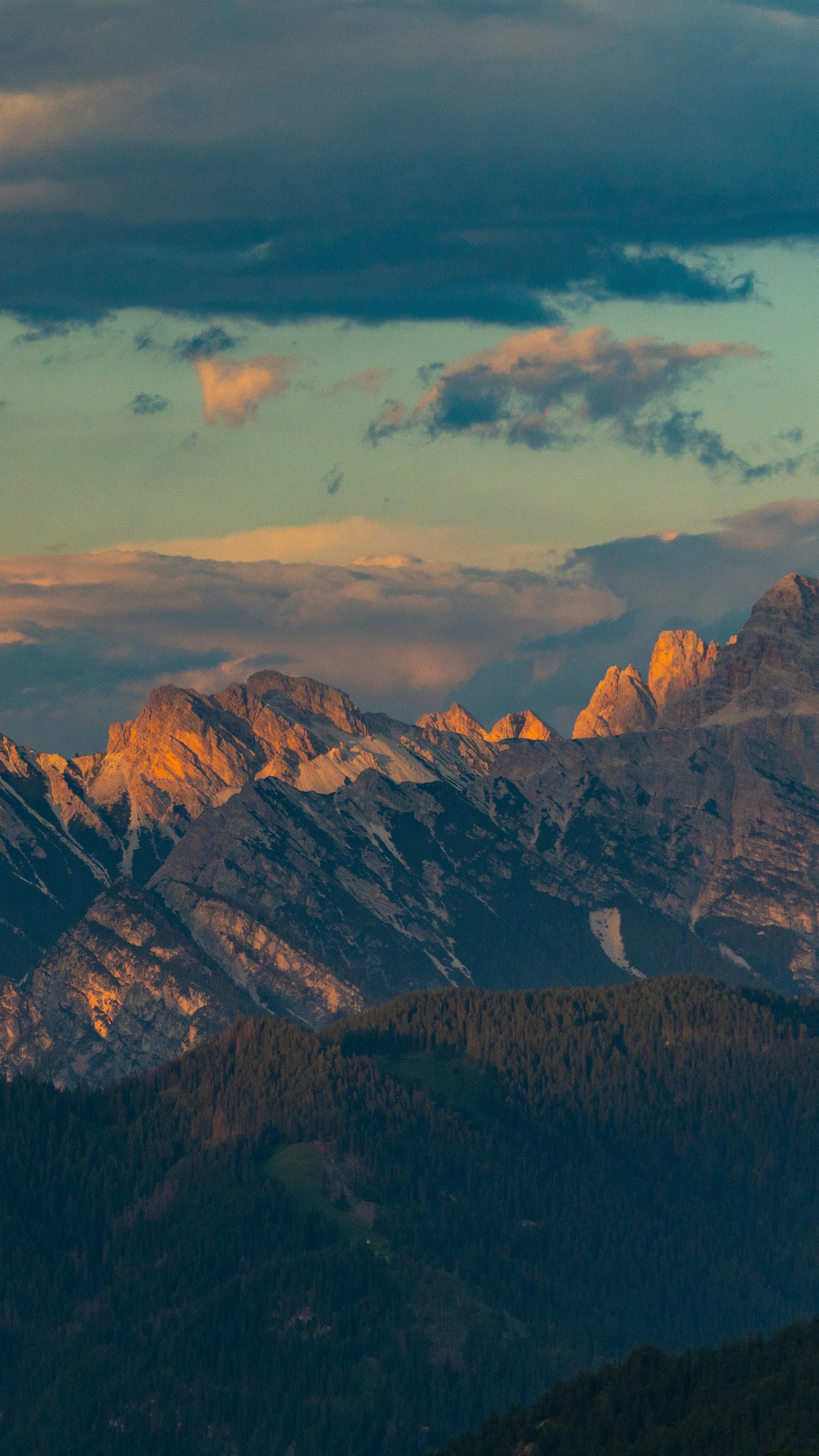 Golden Sunset Mountain Landscape