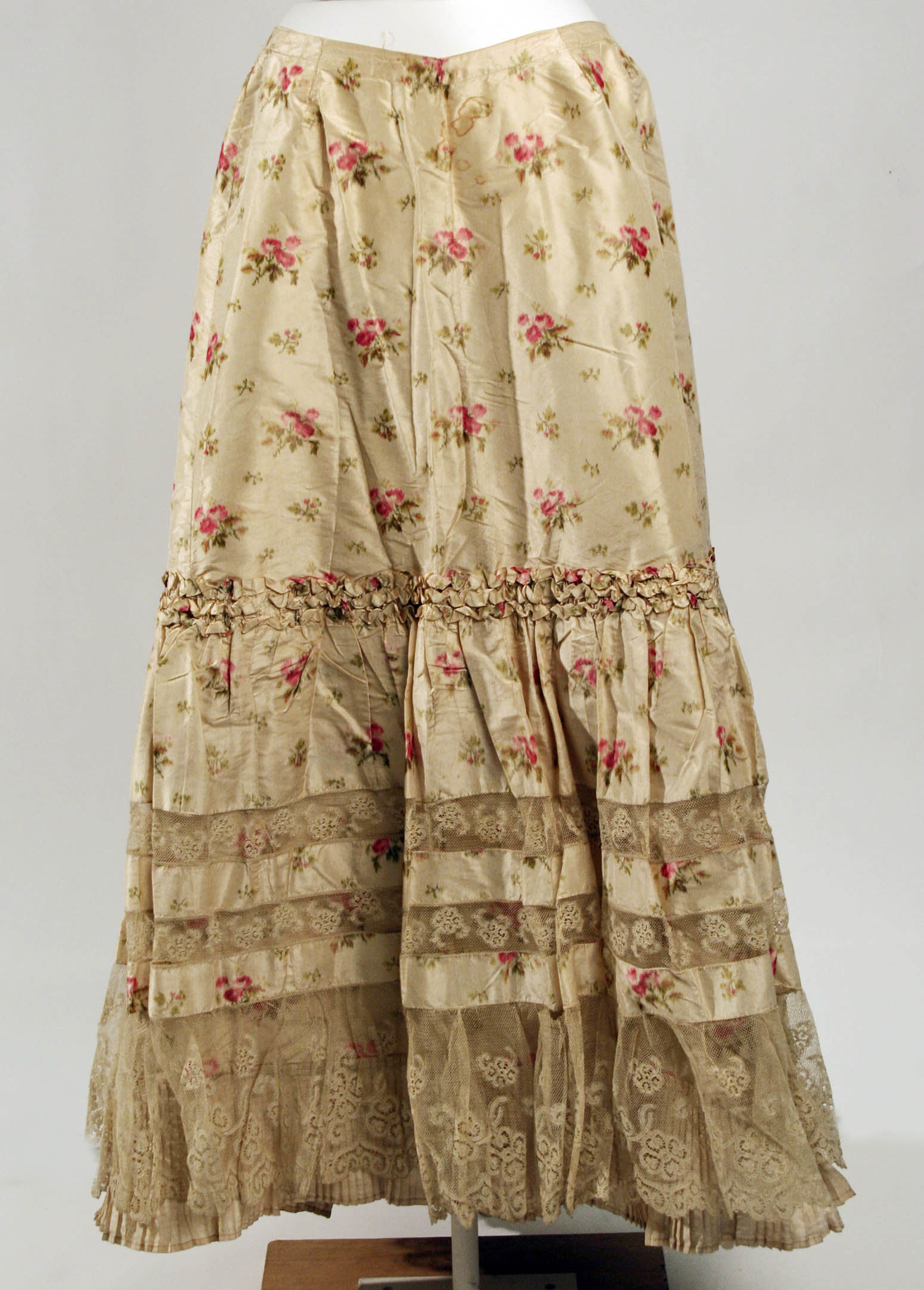 Vintage Floral Lace Long Skirt