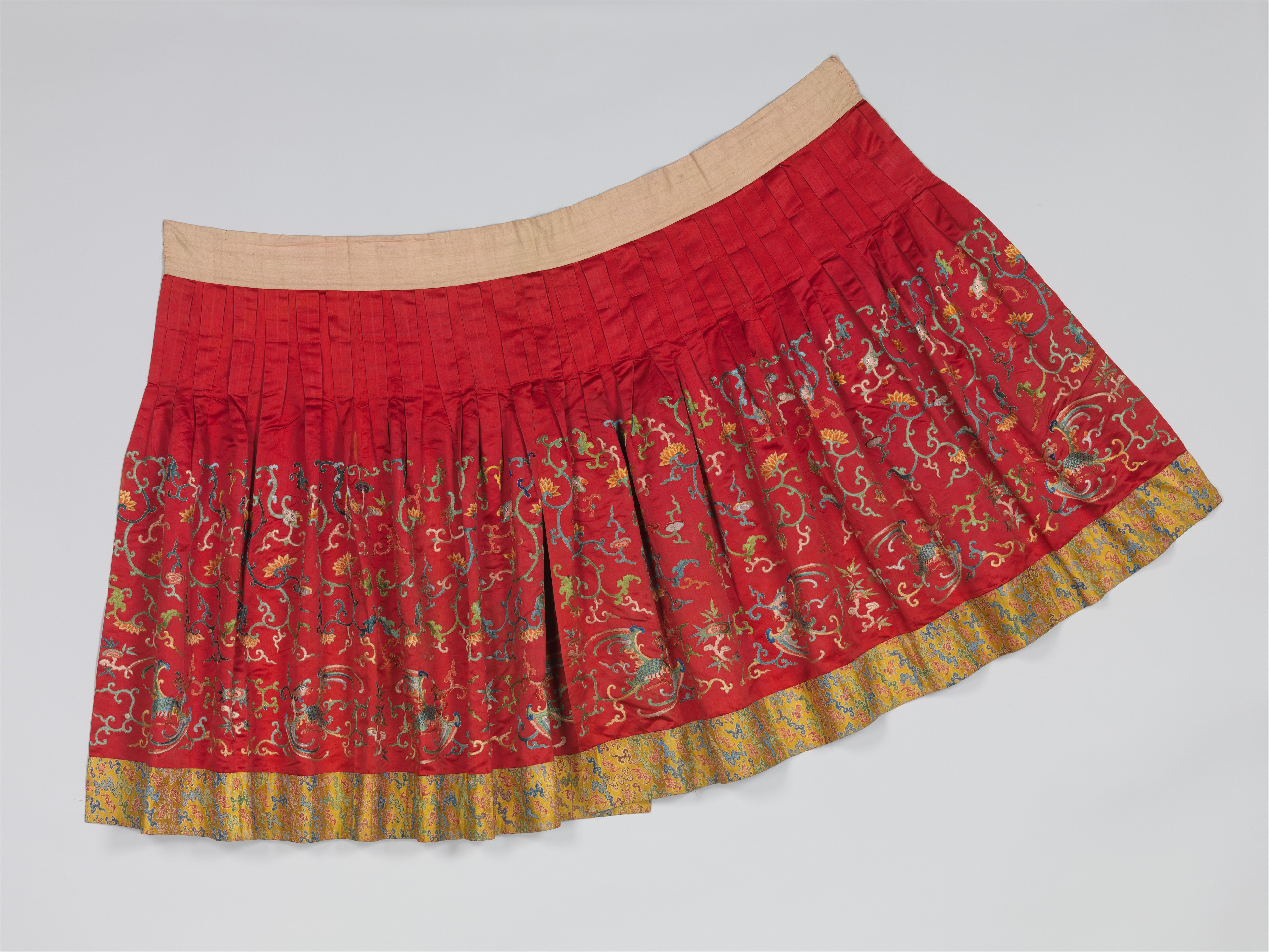 Ancient Chinese Red Embroidered Pleated Skirt