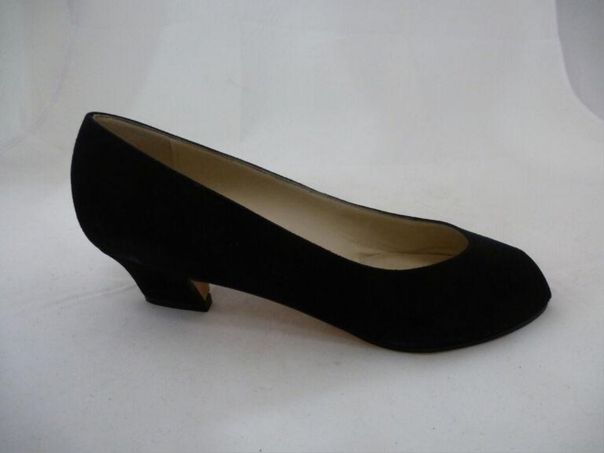 Black Suede Heeled Pump