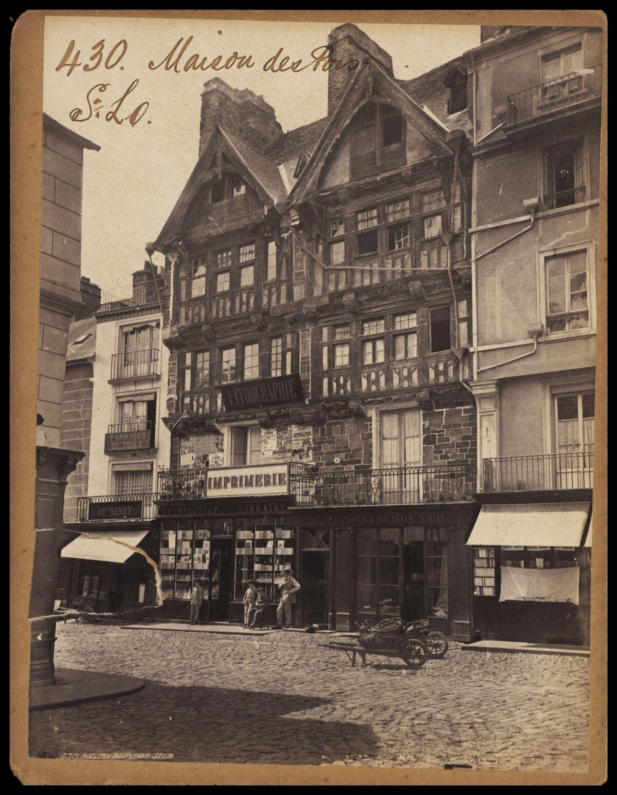 Maison des Pons Antique Street View