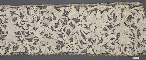 Antique Figural Lace Border
