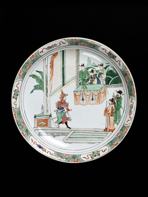 Chinese Wucai Figure Porcelain Plate