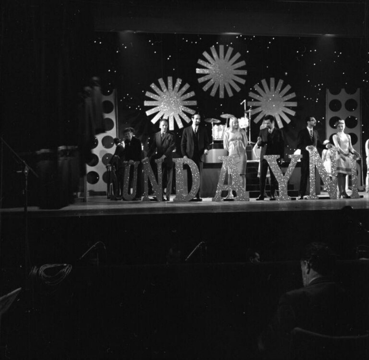 Vintage UNDA YNI Stage Performance