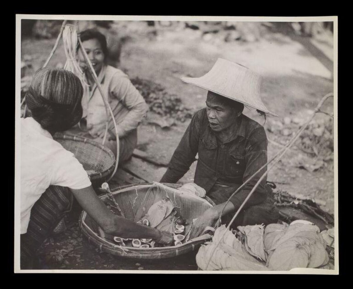 Vintage Street Market Trading Scene