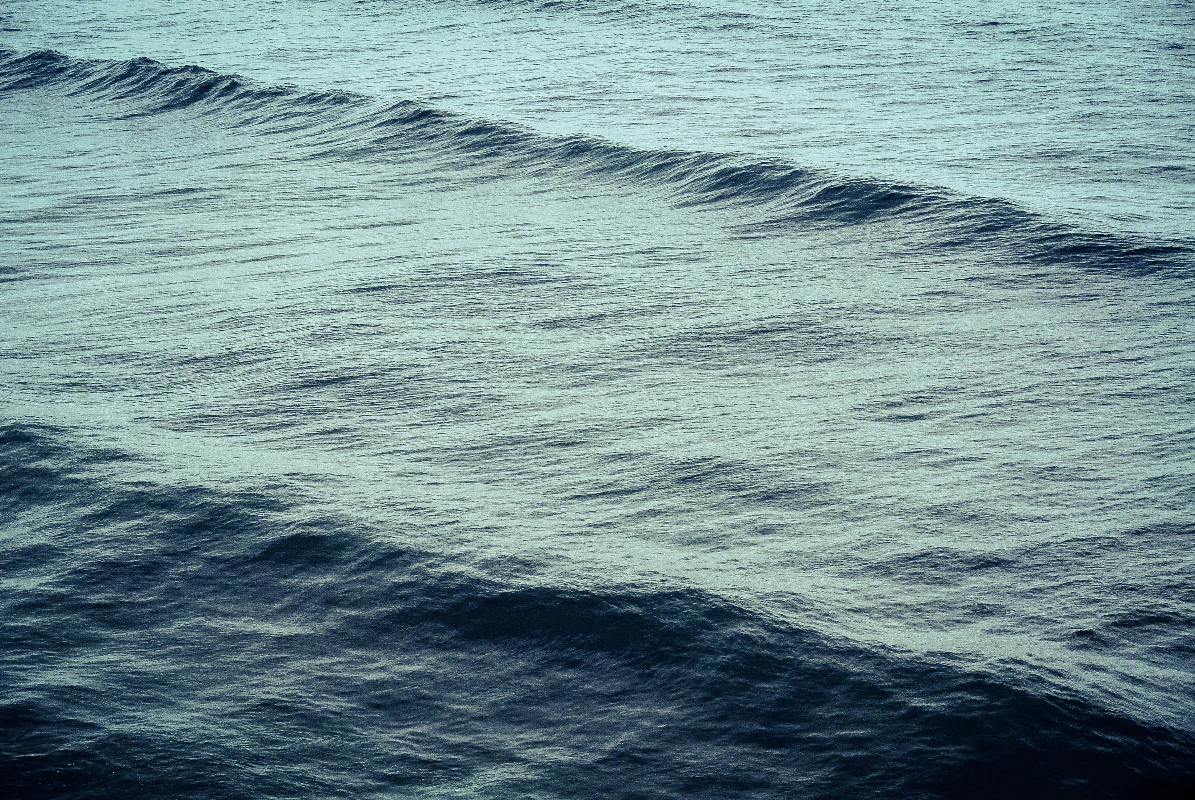 Gentle Rolling Ocean Waves