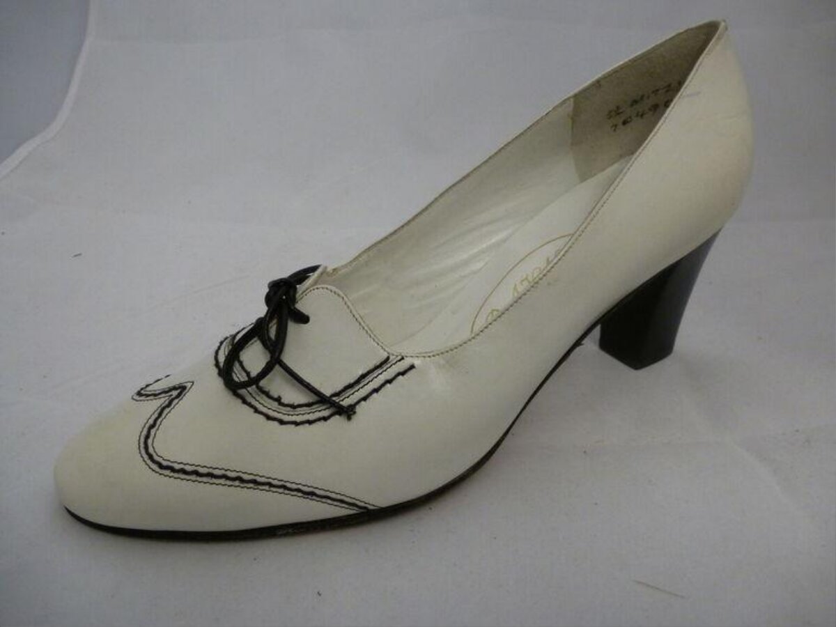 White High Heel Pump with Black Details