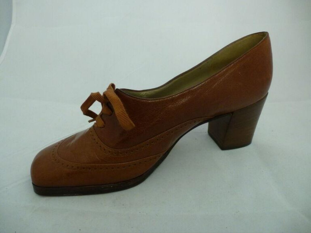 Vintage Brown Leather High Heel Shoe
