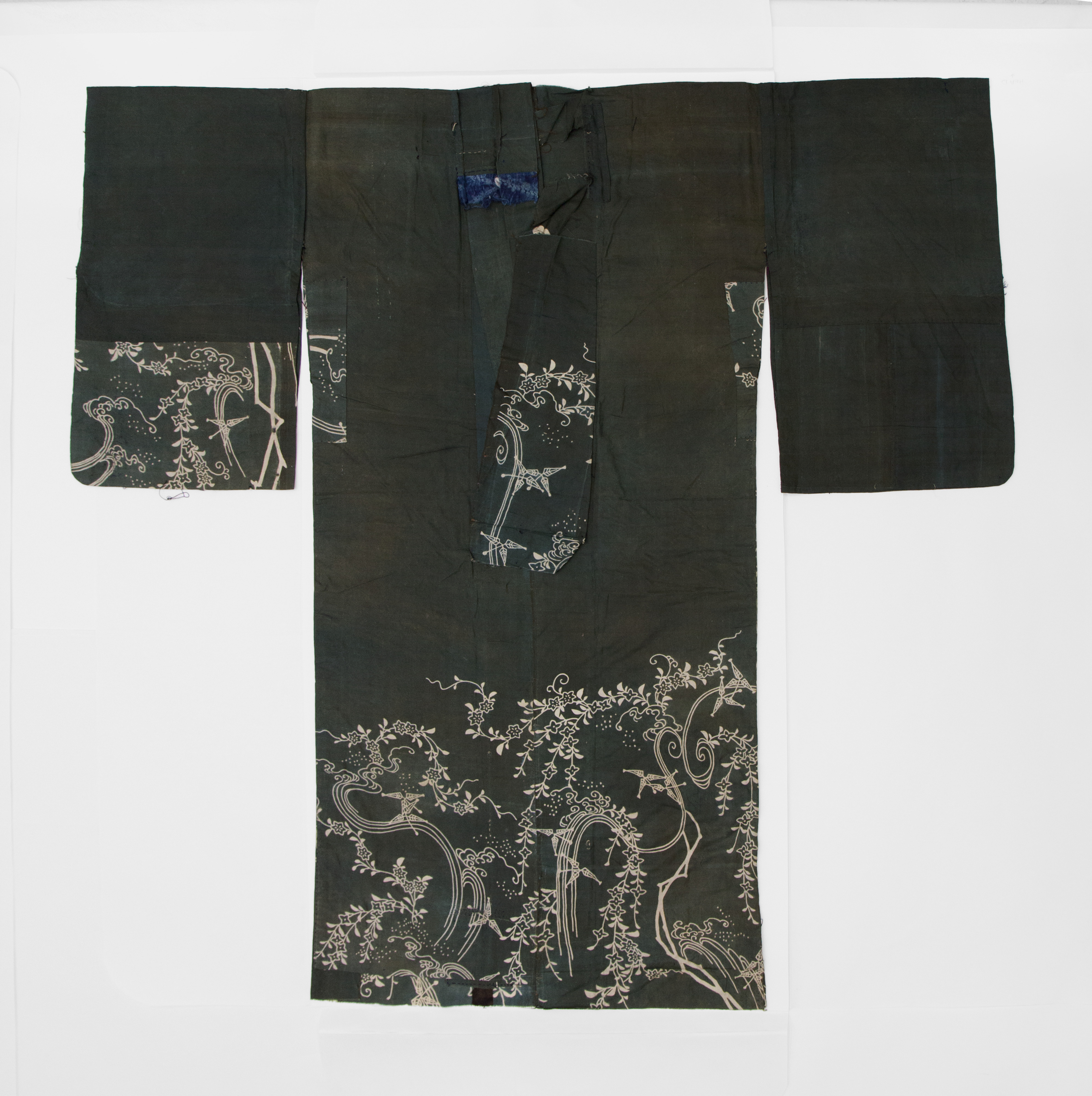 Antique Indigo Patterned Japanese Kimono