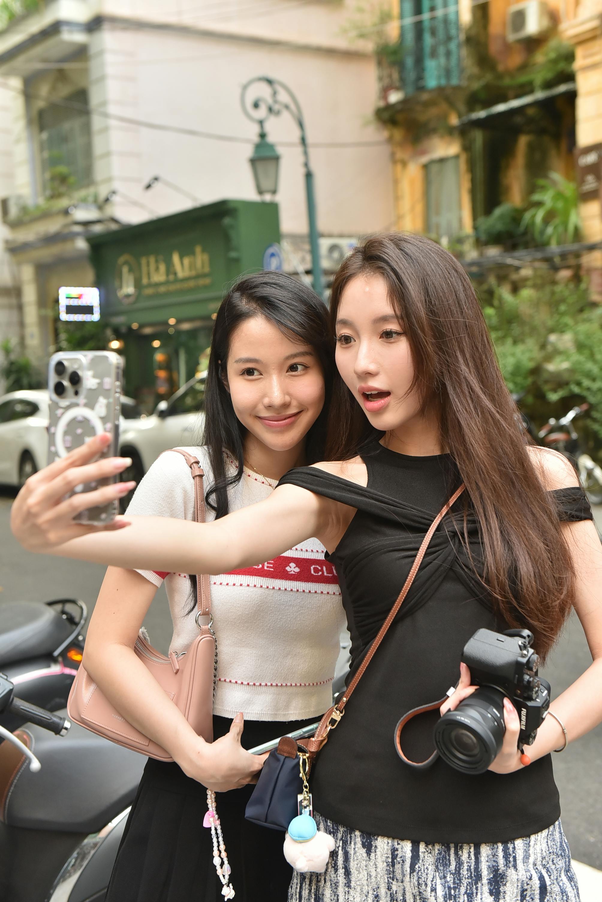 Image 1438924 — Beauty