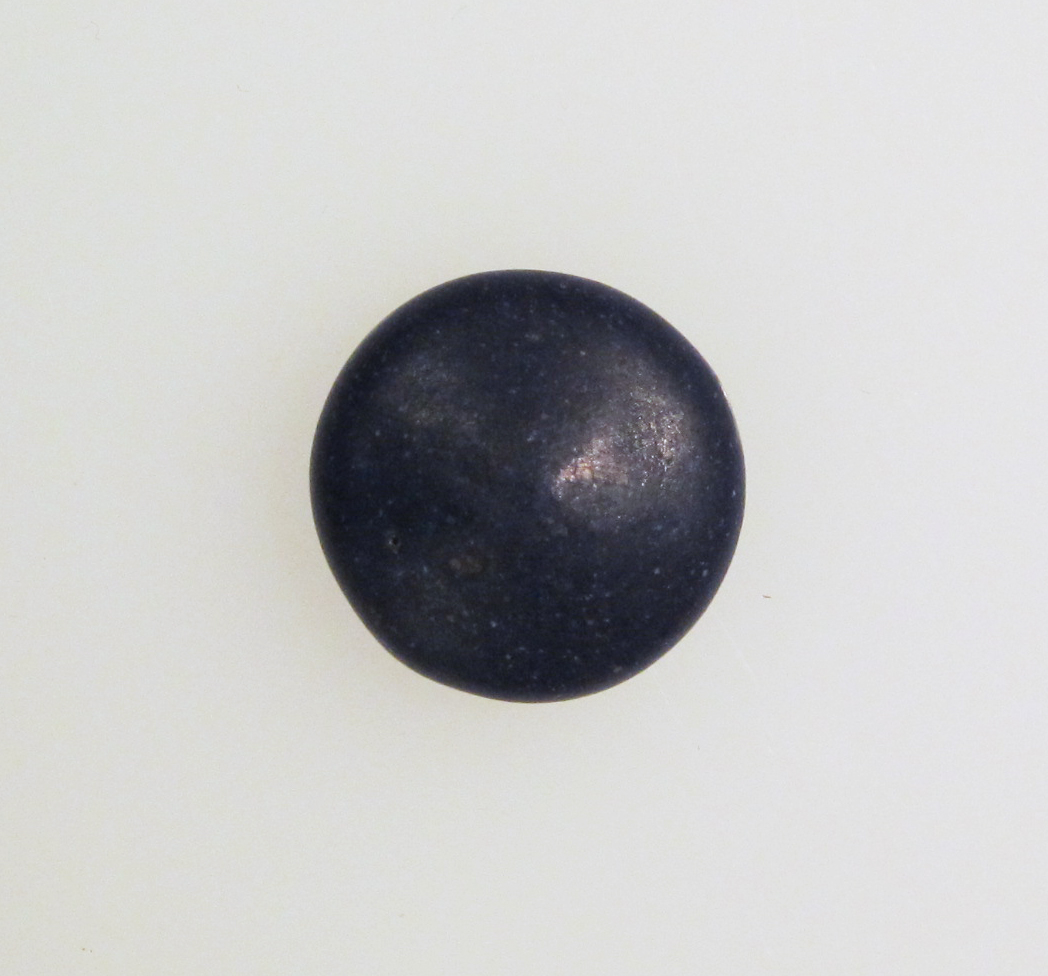 Single Black Polished Round Stone