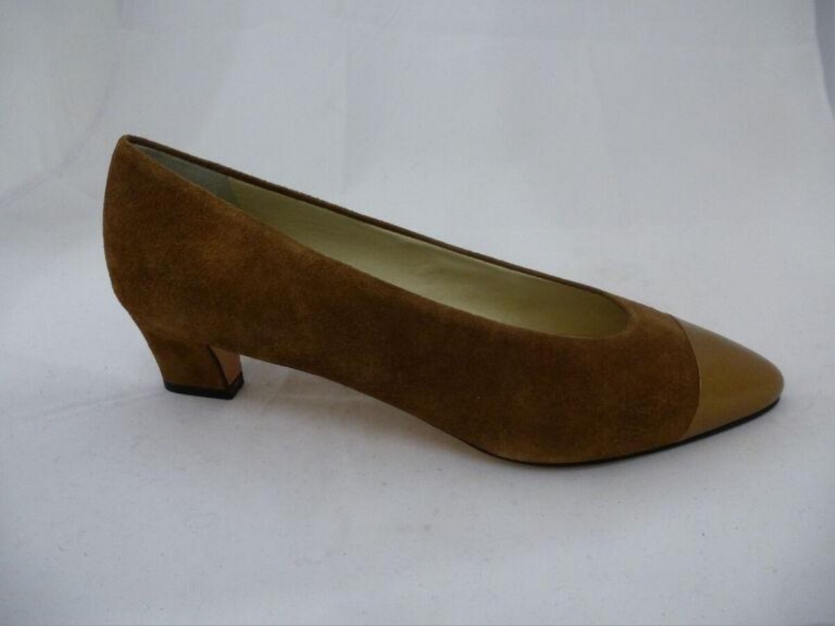 Brown Two-tone Block Heel Pump