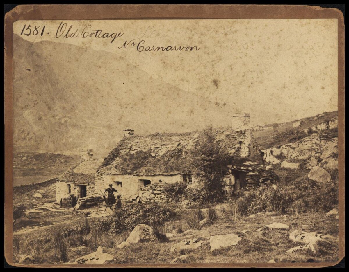 Old Cottage Near Carnarvon