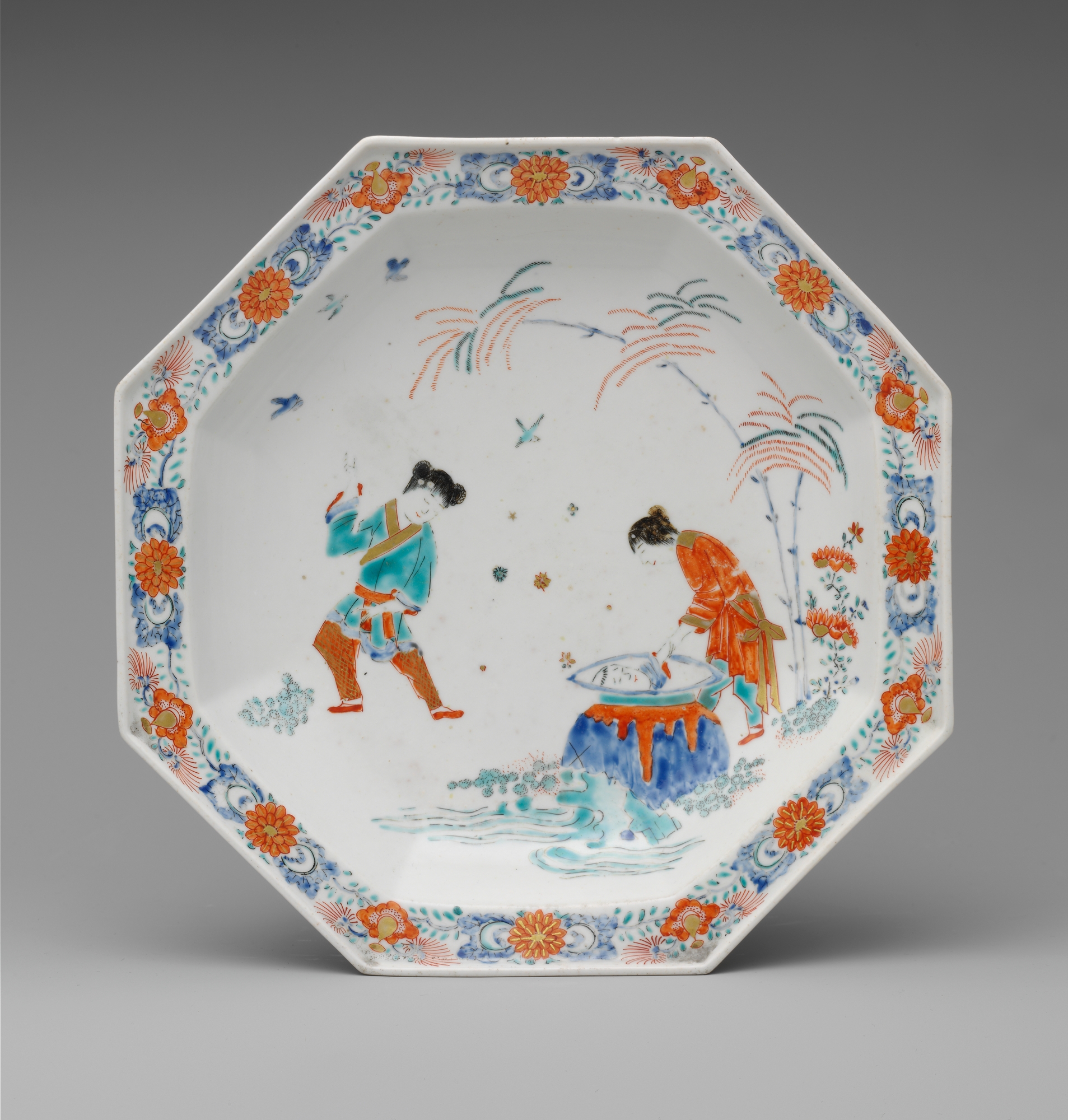 Chinese Painted Figure Octagonal Porcelain Plate