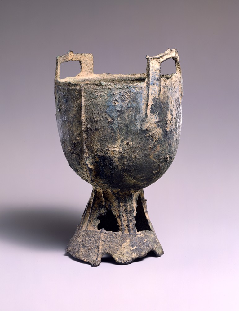 Ancient Bronze High-footed Tripod