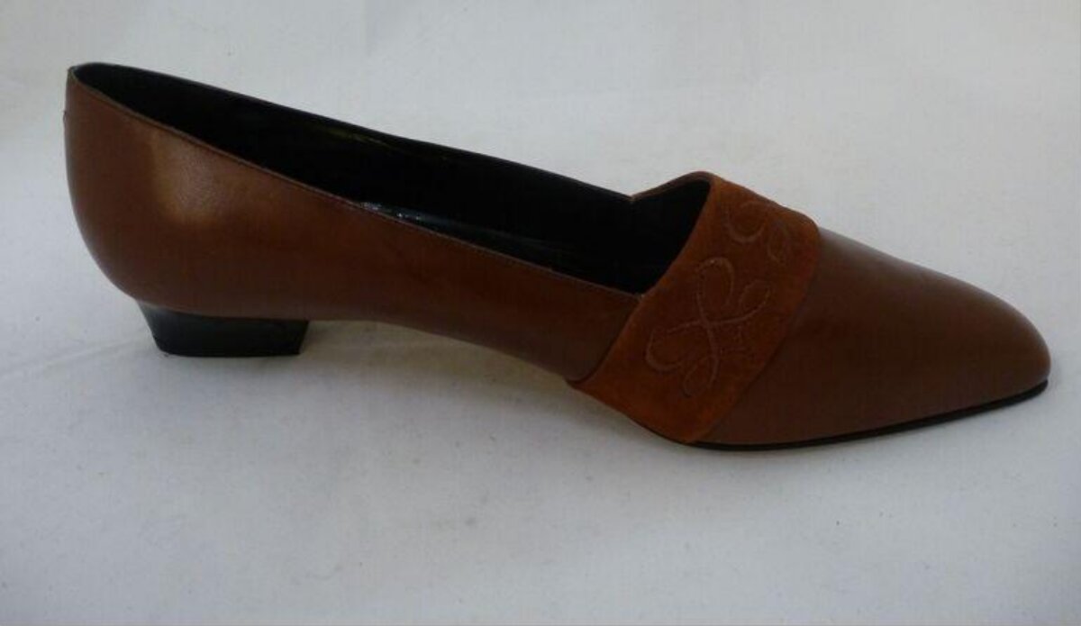Brown Leather Low Heel Pump
