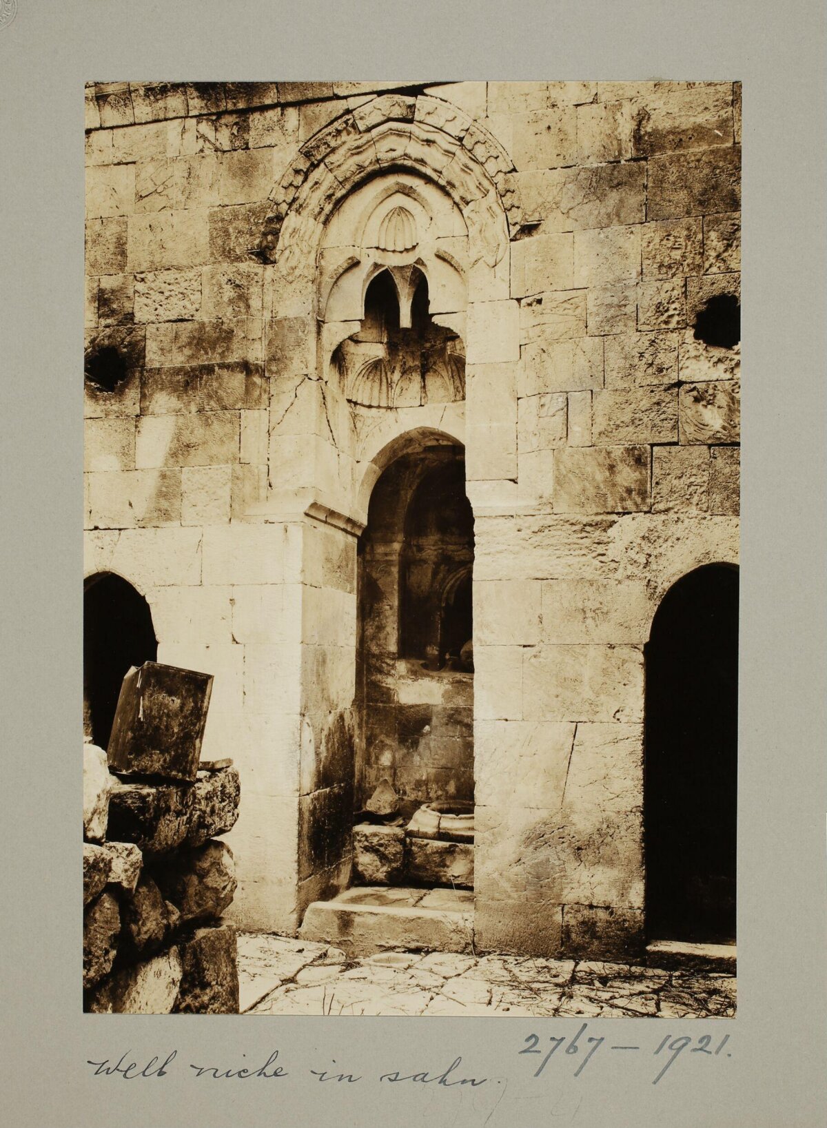 Well Niche in Sahn