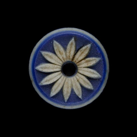 Ancient Daisy Pattern Glass Bead