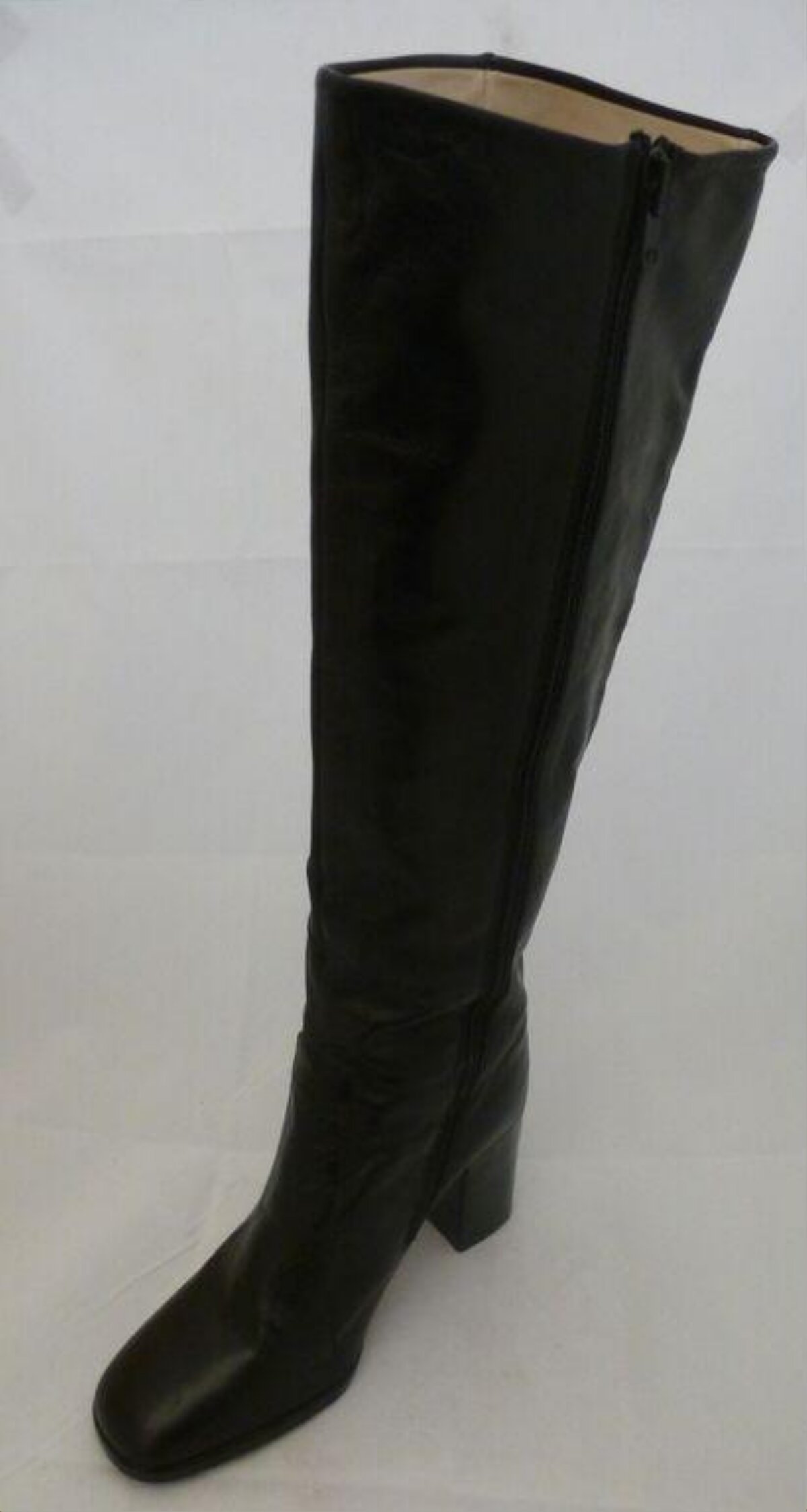 Black Knee-high High Heel Boot
