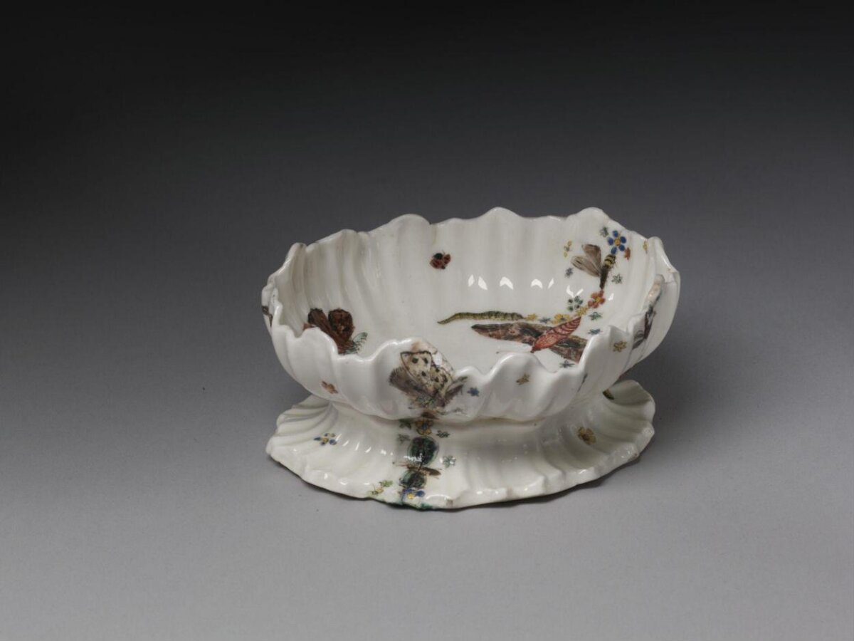 Painted Insect Porcelain Footed Bowl