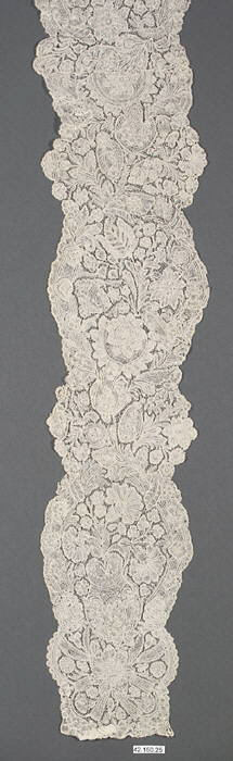 Antique White Floral Lace Strip
