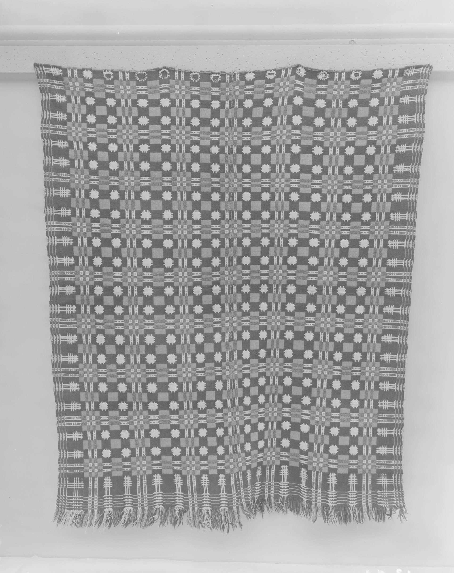 Geometric Pattern Woven Coverlet