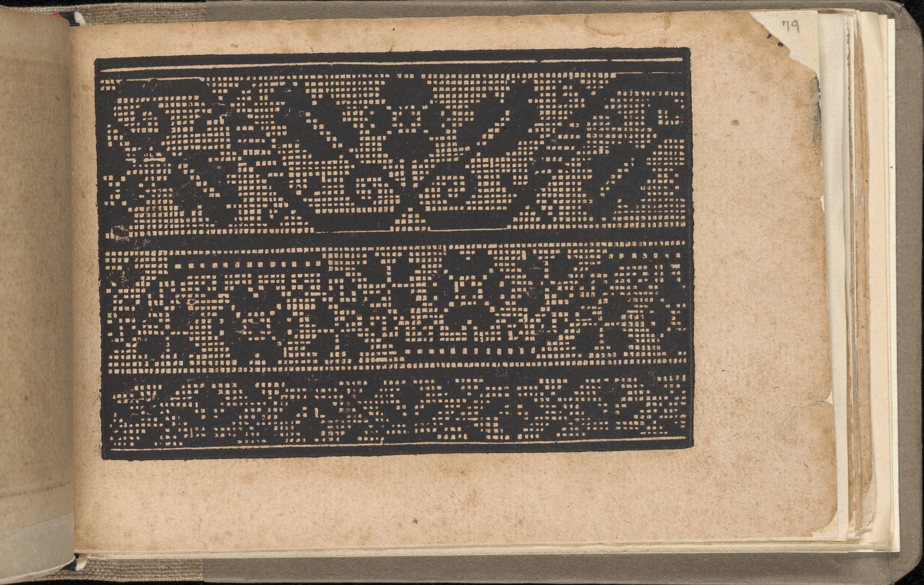 Vintage Geometric Lace Pattern Print