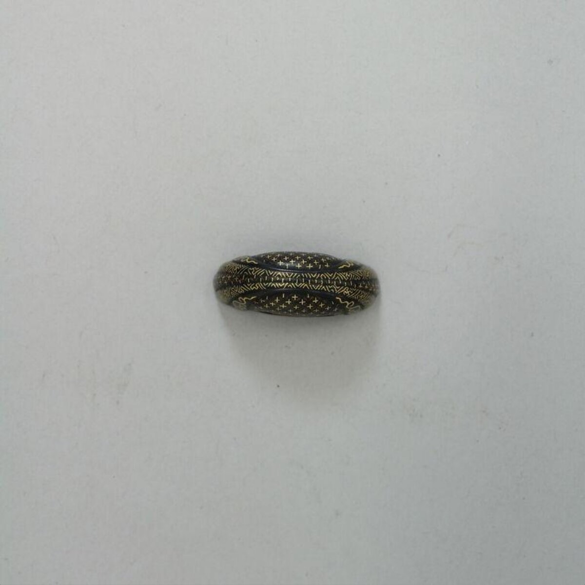 Black Gold Patterned Decorative Ring