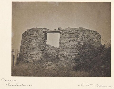 Old Pound Ruin at Llanbadarn