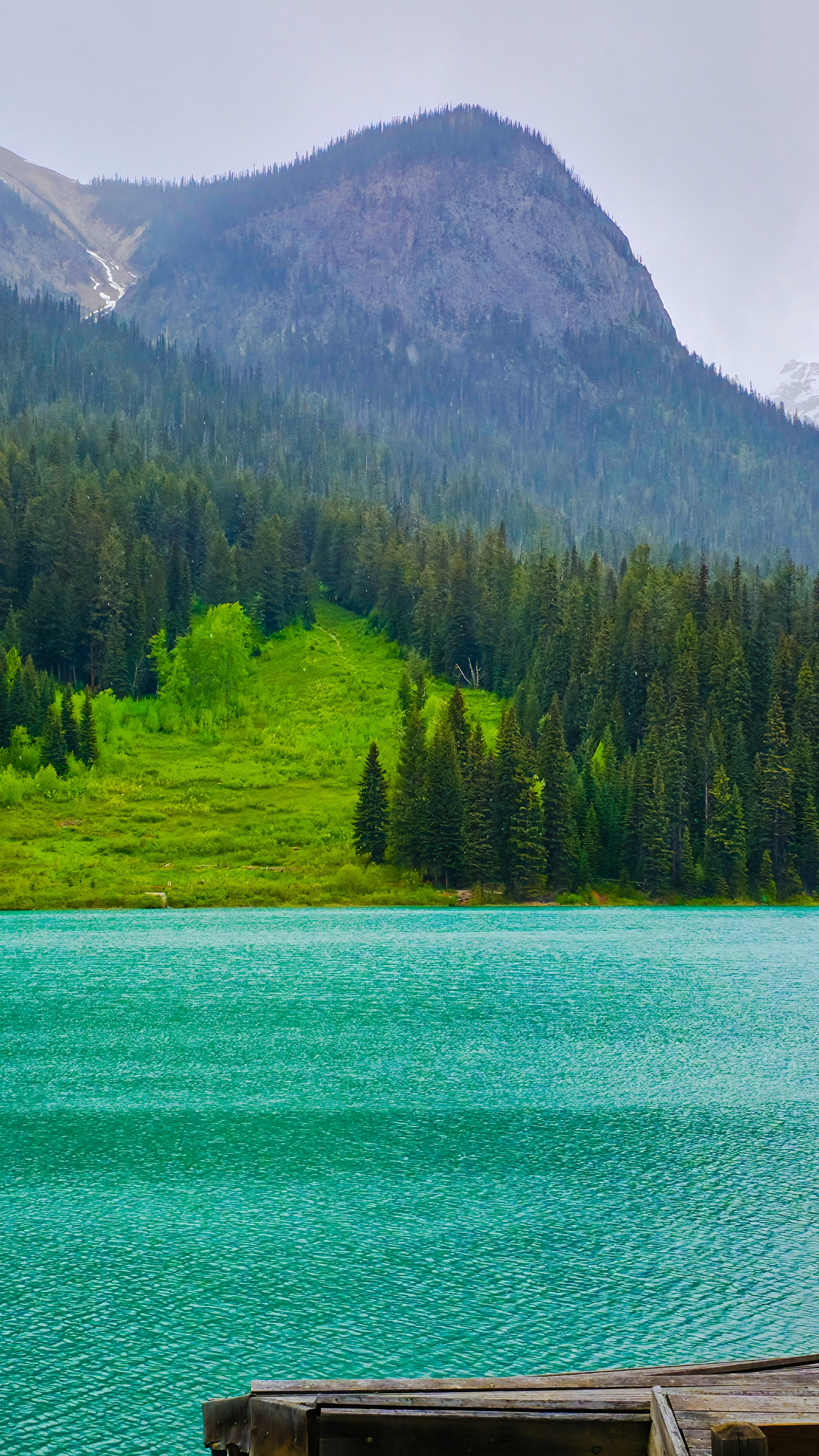 Turquoise Mountain Lake Landscape