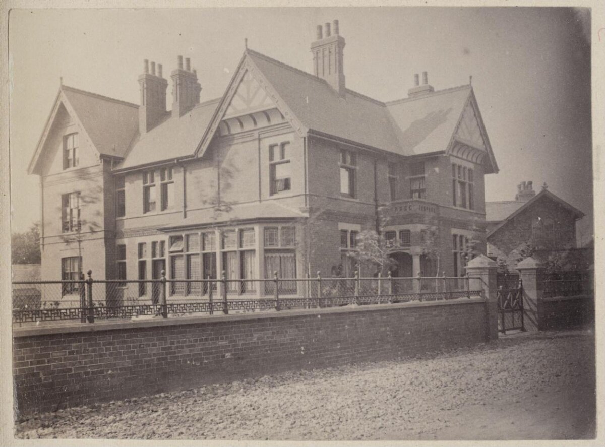 Old Photo of Large Villa Exterior
