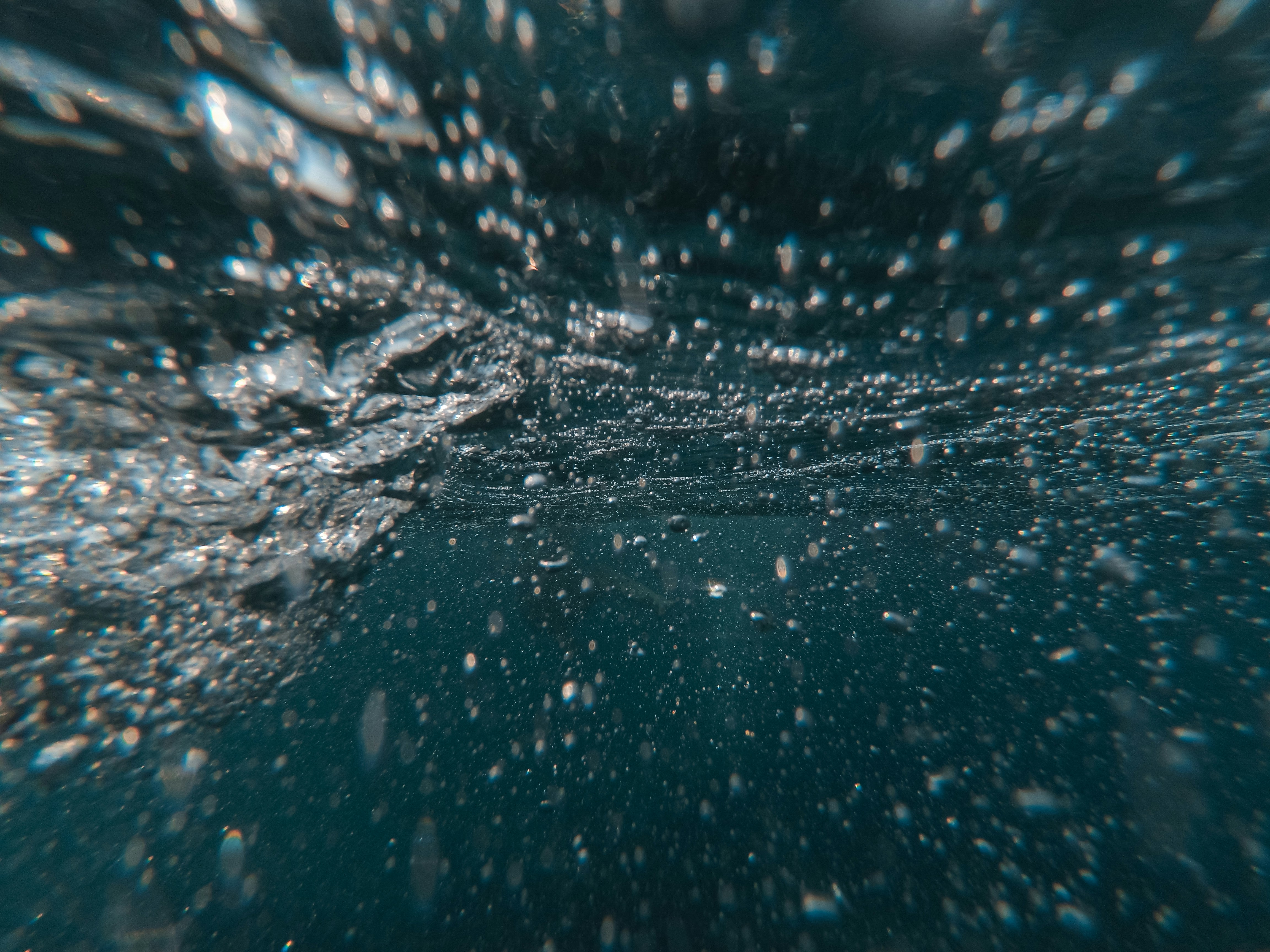 Underwater Rising Bubbles