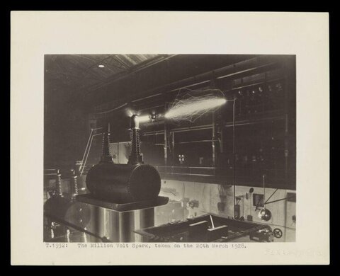 1928 Million Volt Spark Experiment
