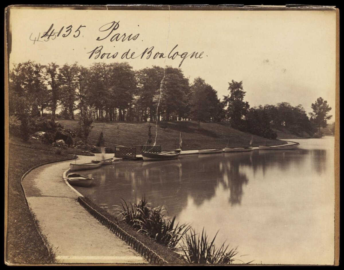 Paris Bois de Boulogne Lake View